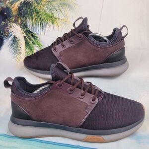 KURU Women's Athletic Sneakers in Dark Plum / Wine Purple and Black 9.5